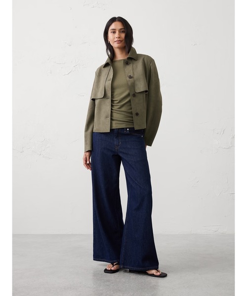 BANANA REPUBLIC FACTORY STORE（バナナリパブリック ファクトリーストア）の「BANANA REPUBLIC FACTORY STORE　　Soft Luxe サイドルーシュドトップス（Tシャツ/カットソー・レディース・ブラック/オリーブ/ホワイト・XS/S/M/L）」の6枚目の写真