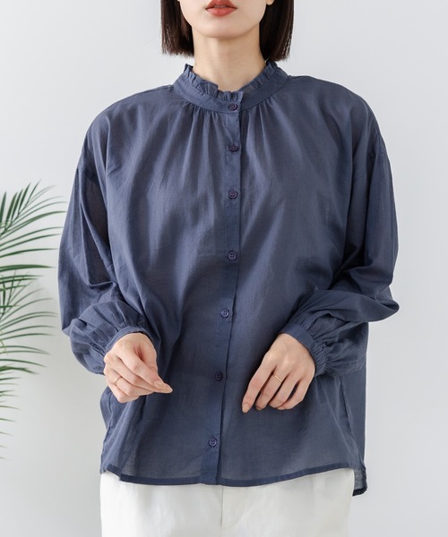 fort point(フォーポイント)の「【C-FORT POINT/フォートポイント】【綿100% 首元のさりげないフリルが上品】綿ボイルフリルカラー 長袖ブラウス 立ち襟 スタンドカラー 上品 ナチュラル 透け感 重ね着 レイヤード(シャツ/ブラウス・レディース・ホワイト/ブラック/ブラウン/カーキ/ダークブルー・MEDIUM)」の5枚目の写真