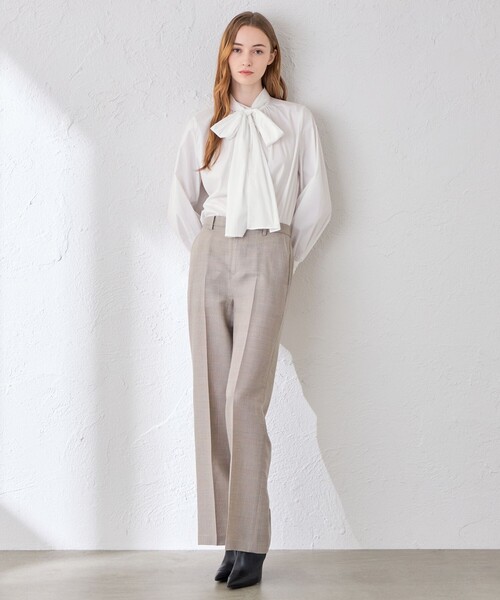 MACKINTOSH LONDON(マッキントッシュ ロンドン)の「【婦人画報10月号掲載】コットンナイロンストレッチボウタイブラウス(シャツ/ブラウス・レディース・ブラウン系その他5/ブルー系その他4/オフホワイト・38/40)」の5枚目の写真