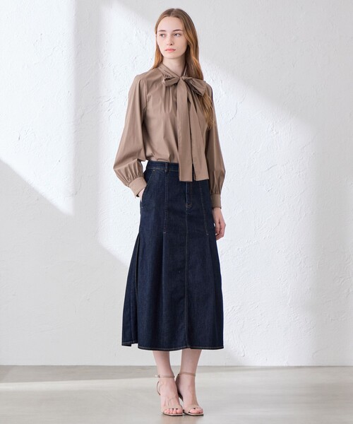 MACKINTOSH LONDON(マッキントッシュ ロンドン)の「【婦人画報10月号掲載】コットンナイロンストレッチボウタイブラウス(シャツ/ブラウス・レディース・ブラウン系その他5/ブルー系その他4/オフホワイト・38/40)」の6枚目の写真