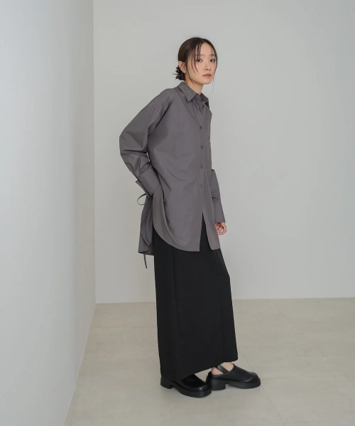 Bab(バブ)の「ロングシャツブラウス(シャツ/ブラウス・レディース・ブラウン/チャコールグレー/オフホワイト・MEDIUM)」の20枚目の写真