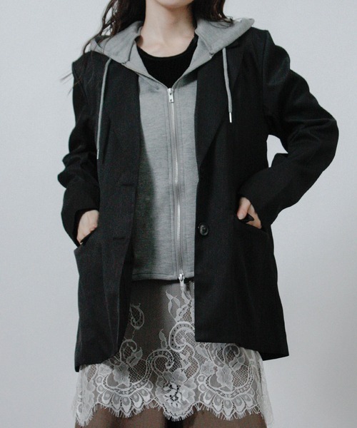 Social GIRL(ソーシャルガール)の「2WAY パーカー レイヤード ジャケット テーラードジャケット(テーラードジャケット・レディース・チャコール/ブラック/ベージュ・M)」の2枚目の写真