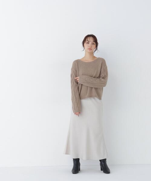 NATURAL BEAUTY BASIC（ナチュラルビューティーベーシック）の「袖ケーブルニット（ニット/セーター・レディース・ベージュ/ライトグリーン/ブラウン・FREE）」の7枚目の写真