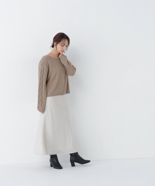 NATURAL BEAUTY BASIC（ナチュラルビューティーベーシック）の「袖ケーブルニット（ニット/セーター・レディース・ベージュ/ライトグリーン/ブラウン・FREE）」の9枚目の写真