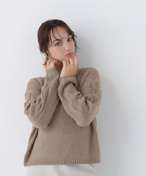 NATURAL BEAUTY BASIC（ナチュラルビューティーベーシック）の「袖ケーブルニット（ニット/セーター・レディース・ベージュ/ライトグリーン/ブラウン・FREE）」の10枚目の写真