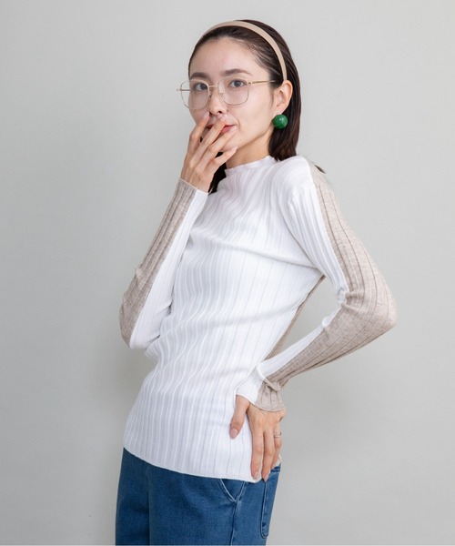 lodie(ロディ)の「FRバイカラーリブタートル(ニット/セーター・レディース・ネイビー/ブラック/オフホワイト/レッド/グリーン/イエロー・FREE)」の2枚目の写真