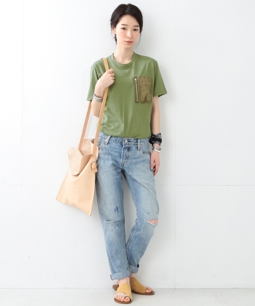 Ray BEAMS（レイビームス）の「JF×Ray BEAMS / 別注 ARMY ポケット Tシャツ（Tシャツ/カットソー・レディース・オリーブ・ONE SIZE）」の4枚目の写真
