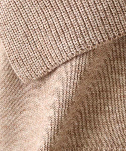 MYSELF ABAHOUSE（マイセルフアバハウス）の「スヌード付きVネックニット（ニット/セーター・レディース・ベージュ/テラコッタ/ネイビー・FREE）」の11枚目の写真
