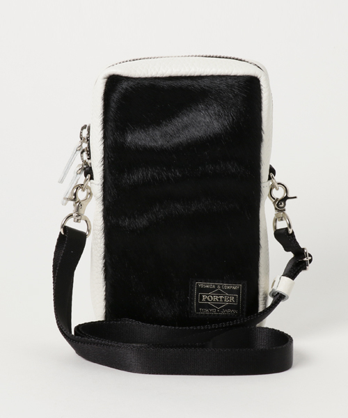 HEAD PORTER(ヘッドポーター)の「NOMA/SHOULDER POUCH(ショルダーバッグ・メンズ・ブルー/ブラック×ホワイト/ブラック・FREE)」の3枚目の写真