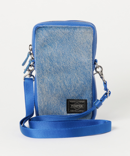 HEAD PORTER(ヘッドポーター)の「NOMA/SHOULDER POUCH(ショルダーバッグ・メンズ・ブルー/ブラック×ホワイト/ブラック・FREE)」の2枚目の写真
