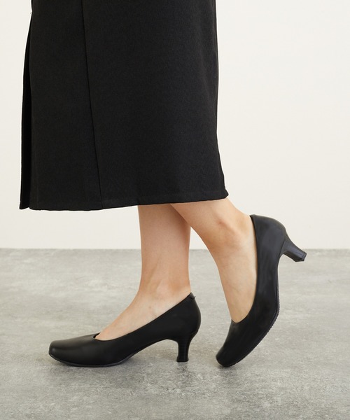 LUGG NAGG(ラグナグ)の「【Le son/ル ソン】牛革 カウレザースクエアパンプス(ミドルヒール)(パンプス・レディース・ブラック・21.5/22/22.5/23/23.5/24/24.5/25/26/25.5)」の10枚目の写真