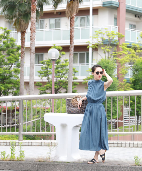 coca(coca)(コカ)の「バックリボンスタンドカラーノースリーブワンピース(ワンピース・レディース・ブラック/ブルー・ONE SIZE)」の11枚目の写真