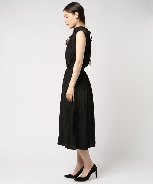 coca(coca)(コカ)の「バックリボンスタンドカラーノースリーブワンピース(ワンピース・レディース・ブラック/ブルー・ONE SIZE)」の3枚目の写真