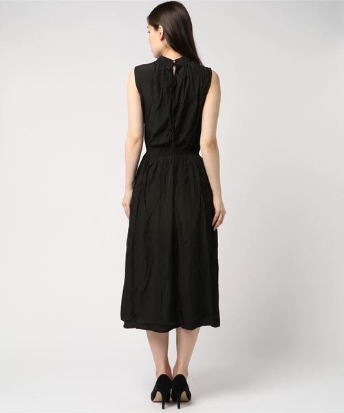 coca(coca)(コカ)の「バックリボンスタンドカラーノースリーブワンピース(ワンピース・レディース・ブラック/ブルー・ONE SIZE)」の4枚目の写真