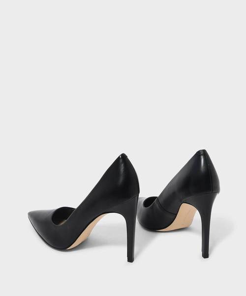 CHARLES & KEITH(チャールズ & キース)の「クラシックポインテッドパンプス / CLASSIC POINTED PUMPS(パンプス・レディース・ブラック/ダークグリーン/グレー/バーガンディー・22cm/22.5cm/23cm/23.5cm/24.5cm/25cm/25.5cm/26.5cm)」の7枚目の写真