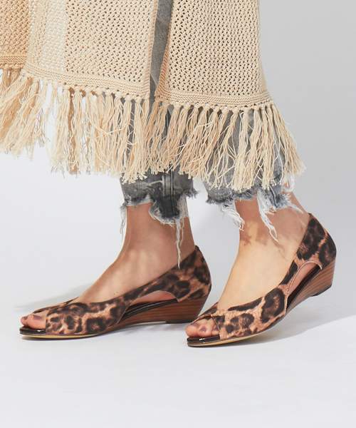 PICHE ABAHOUSE（ピシェ アバハウス）の「スタッフ一押し★バタフライカットオープントゥパンプス（パンプス・レディース・ライトグレー/ブラック/イエロー/その他/シャンパン/ネイビー・40/38/39/35/36/37/34）」の14枚目の写真