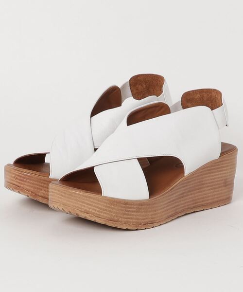 BUENO（ブエノ）の「BUENO （ブエノ） / 本革 クロスベルトウエッジソールサンダル L3402 厚底サンダル（サンダル・レディース・ホワイト/ブラック/その他/ベージュ/グレー系その他/その他2・38/39/35/36/37）」の2枚目の写真