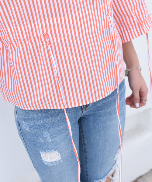 Luz Llena（ラズレナ）の「ストライプキーネックブラウス（シャツ/ブラウス・レディース・ネイビー/オレンジ・MEDIUM）」の14枚目の写真