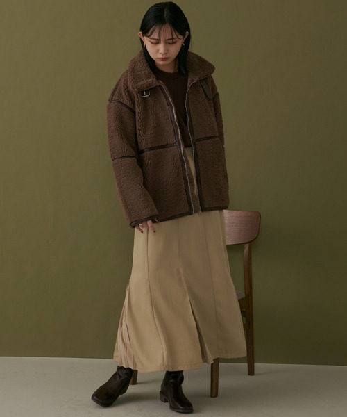 Aunt Marie's（アントマリーズ）の「【サイズ展開有】パイピングムートンボアジャケット / AUNT MARIE'S（ブルゾン・レディース・ベージュ/ブラウン/アイボリー・FREE/LARGE/MEDIUM）」の7枚目の写真