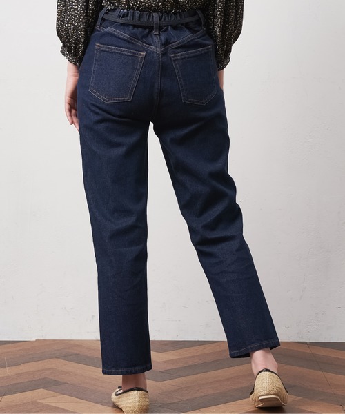 natural couture（ナチュラルクチュール）の「ビットベルト付きストレッチデニム（デニムパンツ・レディース・インディゴブルー/ブルー・S/M）」の17枚目の写真