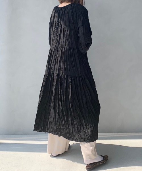 LE MORE（リモア）の「リンクルロングワンピース（ワンピース・レディース・ホワイト/ブラック・FREE）」の13枚目の写真