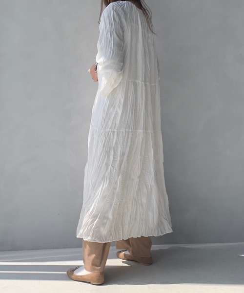 LE MORE（リモア）の「リンクルロングワンピース（ワンピース・レディース・ホワイト/ブラック・FREE）」の5枚目の写真