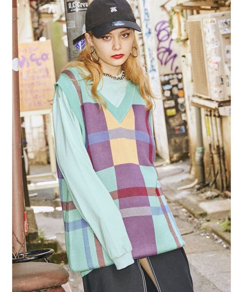 jouetie（ジュエティ）の「チュニックニットベスト（ニット/セーター・レディース・ピンク/グリーン/ボルドー・MEDIUM）」の2枚目の写真