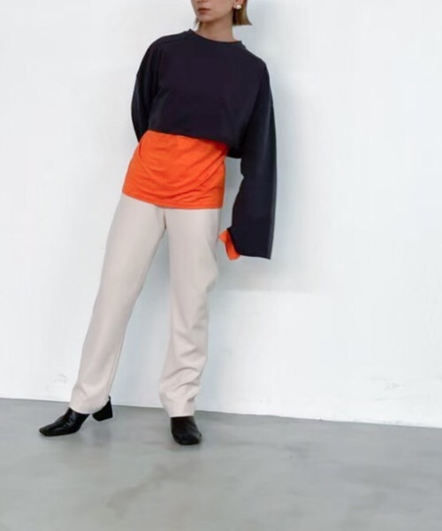 Solace（ソレイス）の「ボリュームスリーブクロップドカットソー/solace（Tシャツ/カットソー・レディース・ホワイト/チャコールグレー/ブルー・FREE）」の17枚目の写真