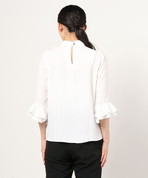 NARACAMICIE(ナラカミーチェ)の「アシンメトリーフリルブラウス(シャツ/ブラウス・レディース・ホワイト/ブラック・SMALL/MEDIUM/LARGE)」の6枚目の写真