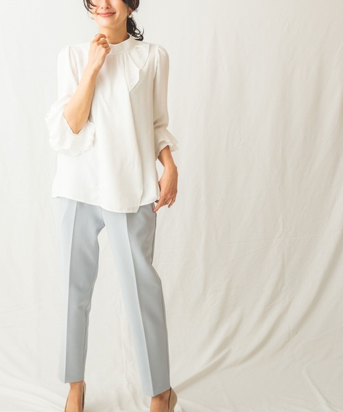 NARACAMICIE(ナラカミーチェ)の「アシンメトリーフリルブラウス(シャツ/ブラウス・レディース・ホワイト/ブラック・SMALL/MEDIUM/LARGE)」の13枚目の写真