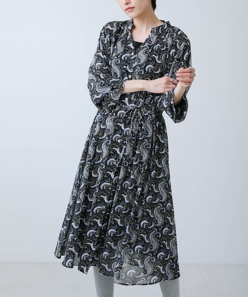 Bou Jeloud（ブージュルード）の「ペイズリーギャザーワンピース（ワンピース・レディース・ブラック/オフホワイト・38）」の2枚目の写真
