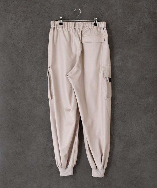 act'm（アクトム）の「ミリタリー ボリューム バルーンシルエット カーゴパンツ（カーゴパンツ・メンズ・ブラック/グレイッシュベージュ・S/M/L）」の13枚目の写真