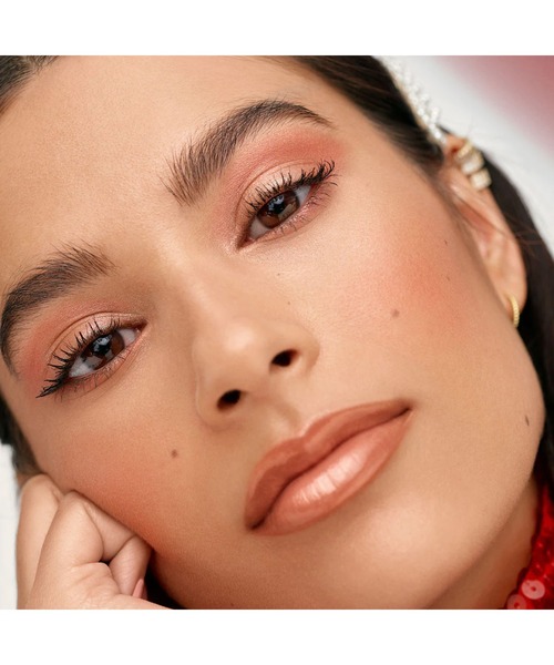 BOBBI BROWN(ボビイブラウン)の「クラッシュド オイル インフューズド グロス(口紅/リップティント/グロス・レディース・01 スウィートトーク/02 フリースピリット/03 ニューロマンティック/08 スロージャム/04 インザバフ/05 ラブレター/06 フリースタイル/07 フォースオブネイチャー/09 ワイルドカード/10 ホットストリーク/11 ロック&レッド/12 アフターパーティ/S01 ベアスパークル/S02 ベリーニ/S03 キールシュガー・FREE)」の21枚目の写真