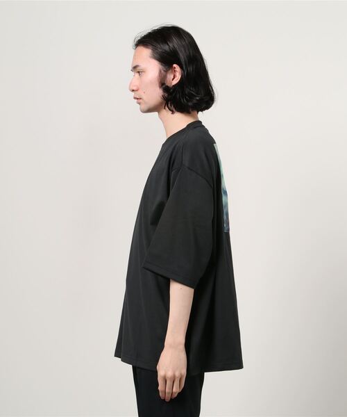 WEGO（ウィゴー）の「WEGO/グラフィックアートビッグシルエット5分袖Tシャツ（Tシャツ/カットソー・メンズ・スミクロ/グレー/ホワイト系その他/ホワイト・LARGE/MEDIUM）」の14枚目の写真