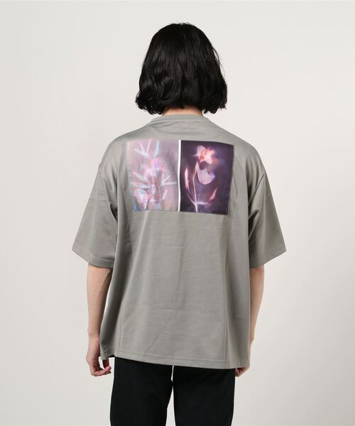 WEGO（ウィゴー）の「WEGO/グラフィックアートビッグシルエット5分袖Tシャツ（Tシャツ/カットソー・メンズ・スミクロ/グレー/ホワイト系その他/ホワイト・LARGE/MEDIUM）」の16枚目の写真