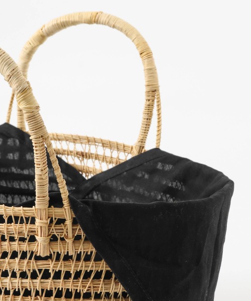 F by ROSSO(エフバイロッソ)の「F by ROSSO インナーバッグ付きかごバッグ(かごバッグ・レディース・ナチュラル/ブラック・-)」の16枚目の写真