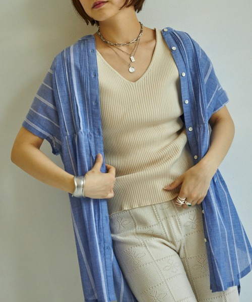 Auntie Rosa Holiday(アンティローザホリデー)の「ピンタックフレンチスリーブチュニック(チュニック・レディース・ホワイト×グレー/ホワイト×ブルー・FREE)」の6枚目の写真