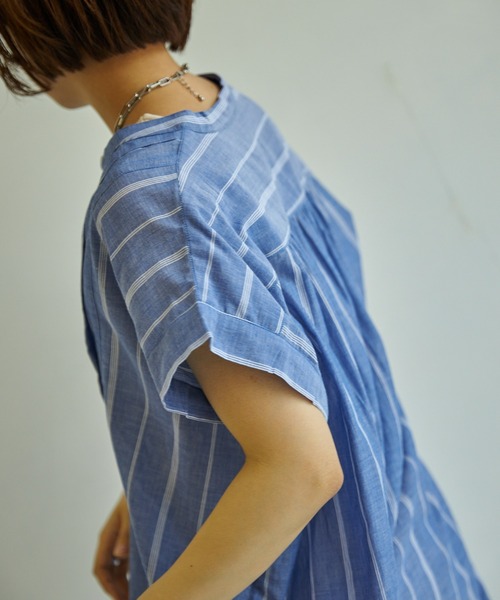 Auntie Rosa Holiday(アンティローザホリデー)の「ピンタックフレンチスリーブチュニック(チュニック・レディース・ホワイト×グレー/ホワイト×ブルー・FREE)」の9枚目の写真