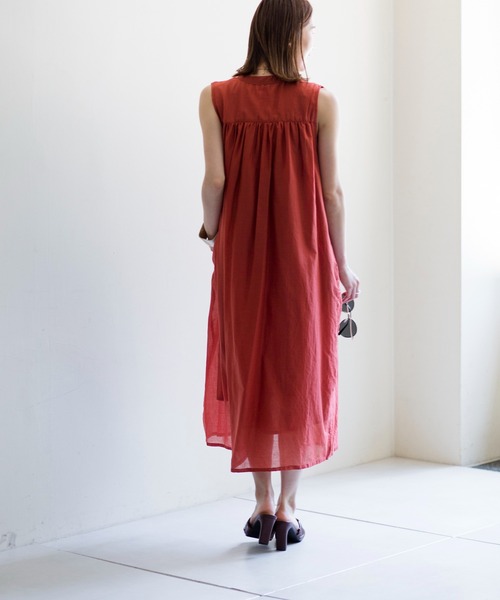 prose verse（プロズヴェール）の「インド綿スタンドカラーノースリワンピース（ワンピース・レディース・ブラック/ベージュ/レッド・ﾌﾘ-）」の6枚目の写真
