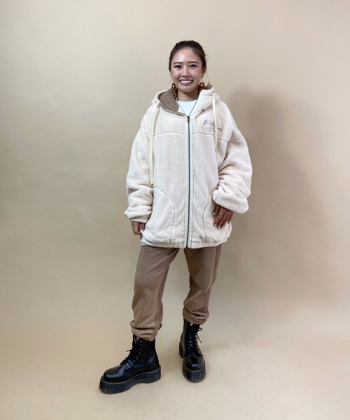 BILLABONG(ビラボン)の「BILLABONG/ビラボン ビッグシルエット バックプリント フェイクファージャケット BB014-022(その他アウター・レディース・ホワイト/ブラック/ブラウン・M/L)」の15枚目の写真