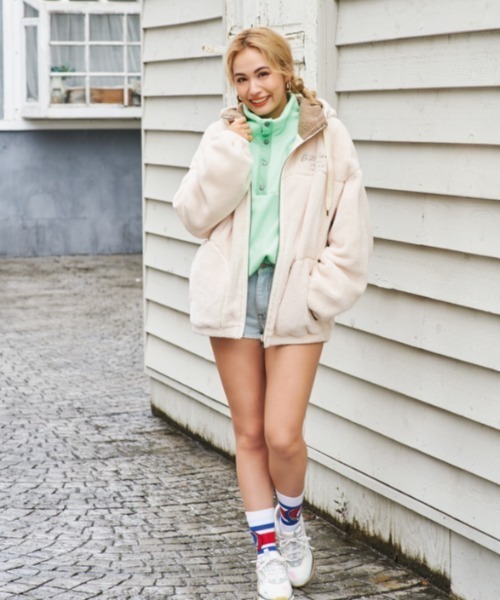 BILLABONG(ビラボン)の「BILLABONG/ビラボン ビッグシルエット バックプリント フェイクファージャケット BB014-022(その他アウター・レディース・ホワイト/ブラック/ブラウン・M/L)」の8枚目の写真