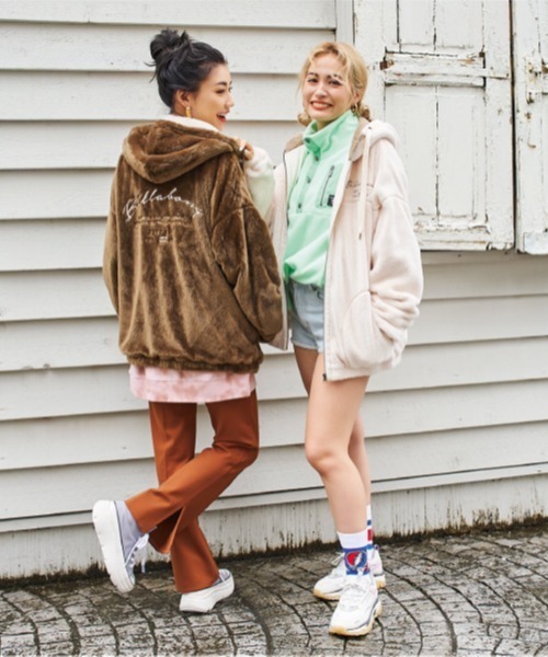 BILLABONG(ビラボン)の「BILLABONG/ビラボン ビッグシルエット バックプリント フェイクファージャケット BB014-022(その他アウター・レディース・ホワイト/ブラック/ブラウン・M/L)」の6枚目の写真