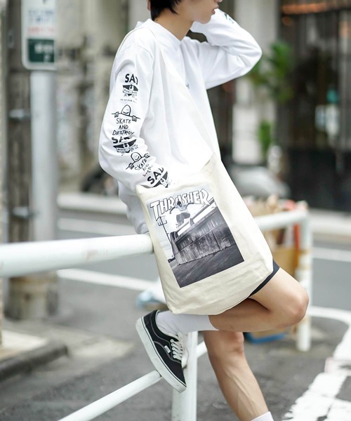 THRASHER(スラッシャー)の「PHOTO TOTE SHOULDER M BAG/スラッシャーコットントートバッグ(トートバッグ・メンズ・ホワイト×ブルー/ホワイト×ブラック・FREE)」の17枚目の写真