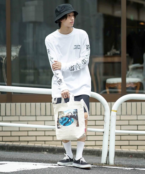 THRASHER(スラッシャー)の「PHOTO TOTE SHOULDER M BAG/スラッシャーコットントートバッグ(トートバッグ・メンズ・ホワイト×ブルー/ホワイト×ブラック・FREE)」の15枚目の写真