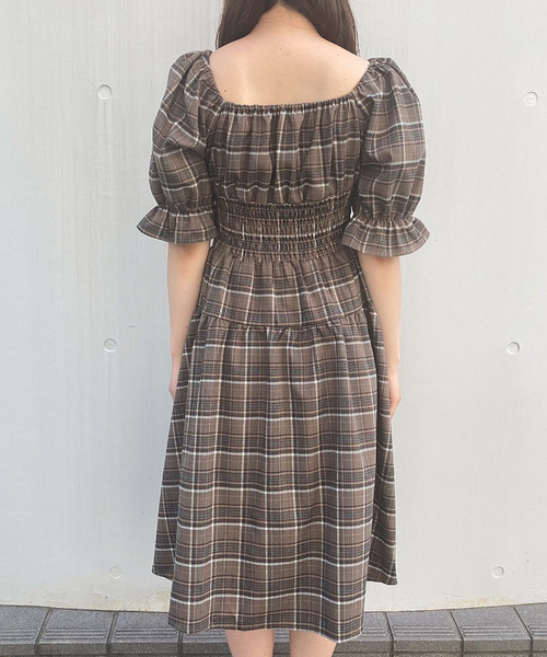 titty＆Co. PETIT（ティティアンドコープティ）の「【titty&Co.PETIT】イレヘムスピンドル5分袖ワンピース（ワンピース・レディース・グレー/グリーン/ブラウン/マルチ/レッド/ベージュ/ブラック・SMALL/MEDIUM）」の17枚目の写真