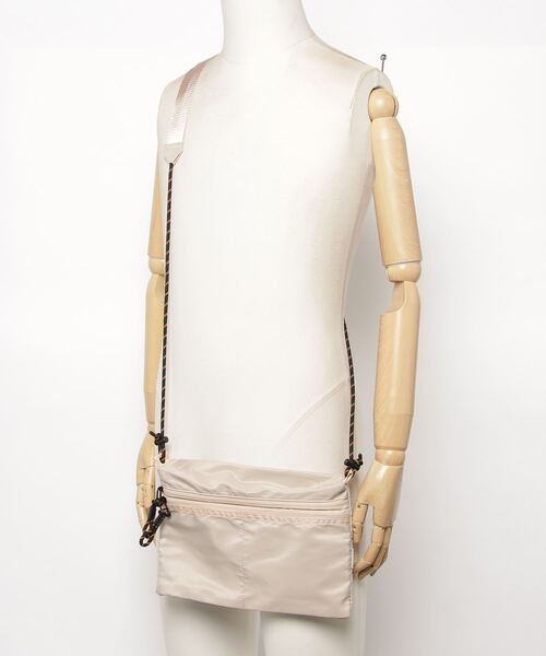 TAIKAN（テイケン）の「【TAIKAN / テイケン】SACOCHE BAG LARGE  / サコッシュ（ショルダーバッグ・メンズ・ベージュ・LARGE）」の14枚目の写真