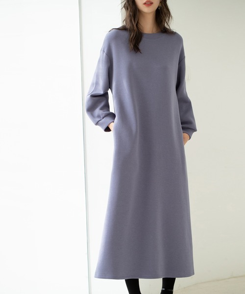 SAISON DE PAPILLON(セゾンドパピヨン)の「オーバーサイズトレーナーワンピース(ワンピース・レディース・ブラック/ベージュ/パープル/チャコール・S/M/L)」の4枚目の写真