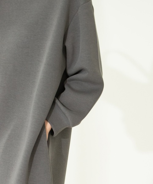 SAISON DE PAPILLON(セゾンドパピヨン)の「オーバーサイズトレーナーワンピース(ワンピース・レディース・ブラック/ベージュ/パープル/チャコール・S/M/L)」の14枚目の写真