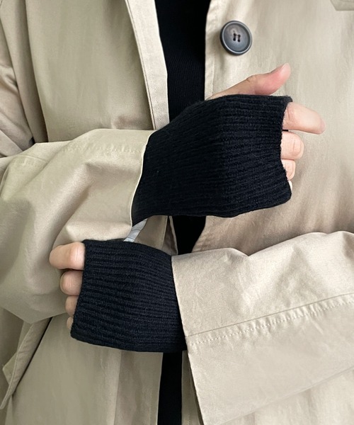 CEMONEMO(セモネモ)の「リブニット アームウォーマー(手袋・レディース・ブラック/ベージュ/グレー/アイボリー・FREE)」の13枚目の写真