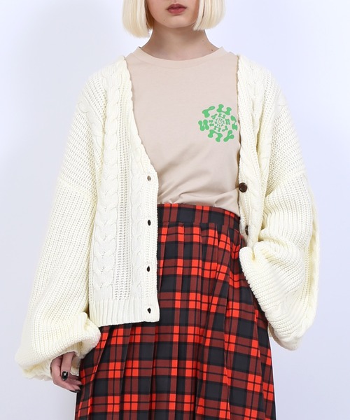 PUNYUS(プニュズ)の「クロップドケーブルニットカーディガン(カーディガン/ボレロ・レディース・ブラック/ライム/アイボリー/ライトパープル・1/2/4/3)」の8枚目の写真